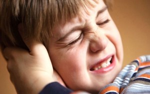 VIÊM TAI GIỮA MẠN Ở TRẺ EM BIẾN CHỨNG NGUY HIỂM !