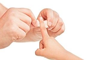 Cách cầm máu vết thương nhẹ
