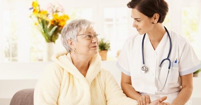 PHÒNG BỆNH CHO NGƯỜI CAO TUỔI VÀO MÙA ĐÔNG 
