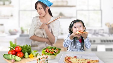 Những thói quen trong bữa cơm của người Việt gây "tổn hại" đến dạ dày